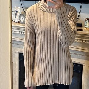 Brand: Glassons, Size: small, Color: beige, Model Height: 5’5”